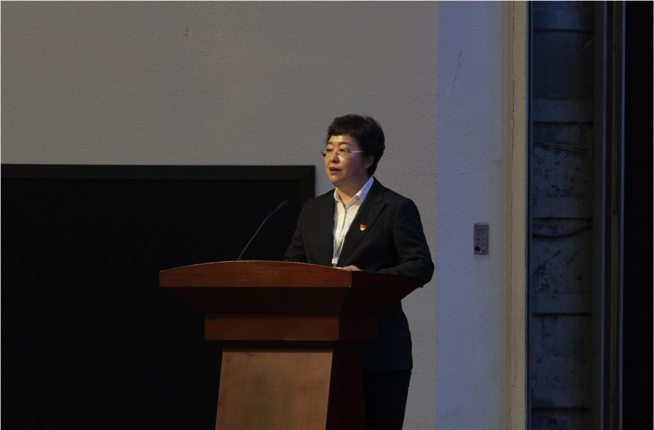 “襄盛举 聚合力 创佳绩”XPJ集团、温泉集团、公服集团2022年表彰大会隆重举行