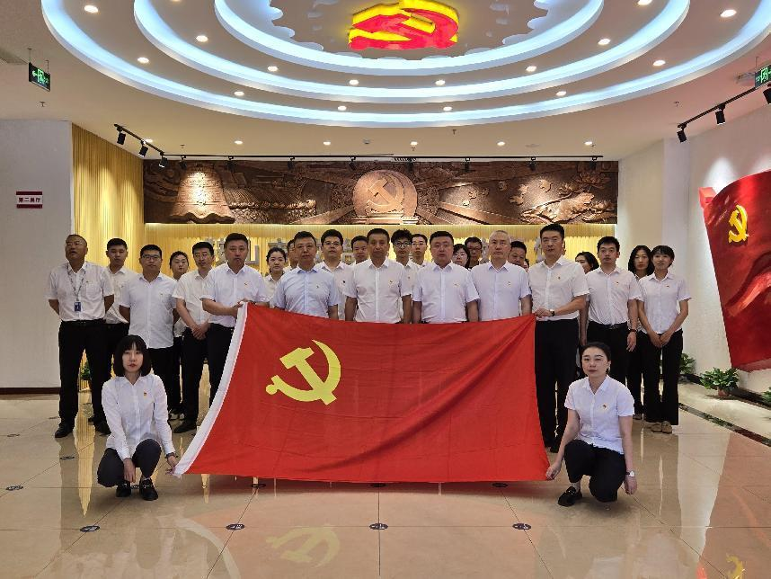 XPJ集团纪委组织党员干部参观警示教育馆